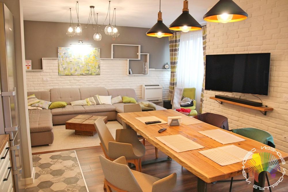 Дава се под наем Тристаен апартамент в Бургас, Център - 124 кв.м за 1122 € - Снимка #6