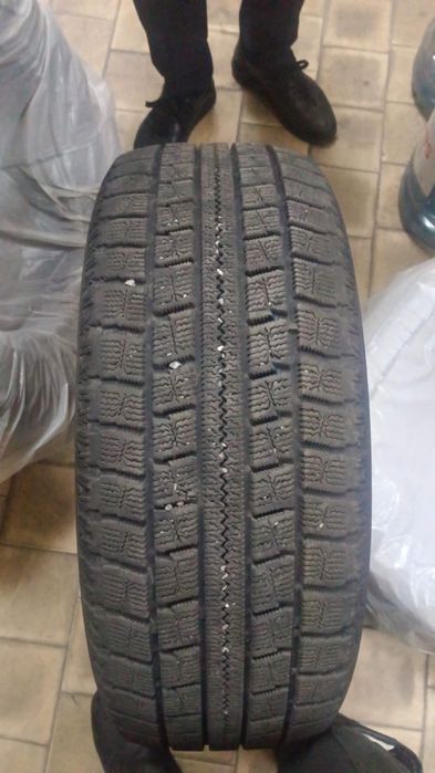 Шины зимние 3 штуки б/у