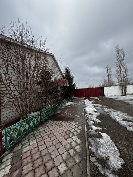 Сдаётся здание 1000 м²