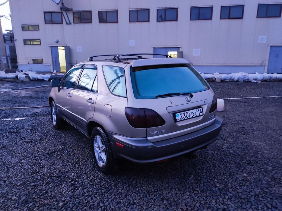 Продам Лексус, Кроссовер, Автомобиль