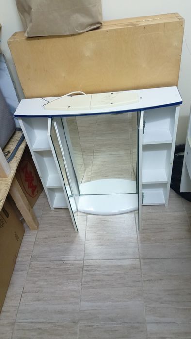 Продаю зеркала и раквина с тумбы