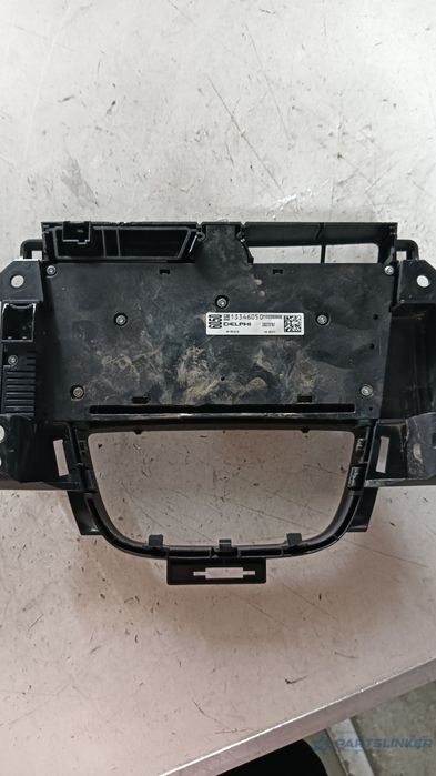 Panou Comenzi Cd Player Opel Astra J (P10) [ 2009 - 2015 ] Oem 1334605