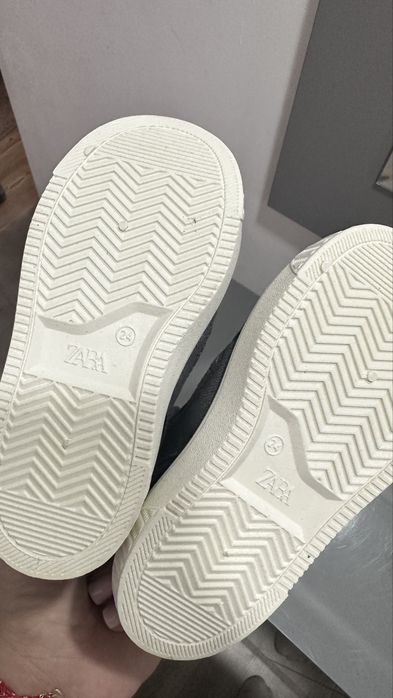 Zara детски кецове 24н