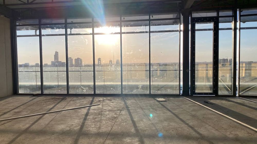 Сдаётся Помещение в центре города Ц-2 Алайский 1033м2(N175)