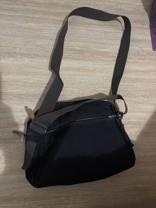 Продам Барсетку очень вместительную