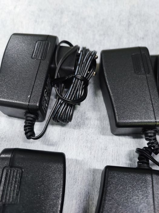 Alimentatoare 12V 1A noi – pentru camere supraveghere, routere, LED