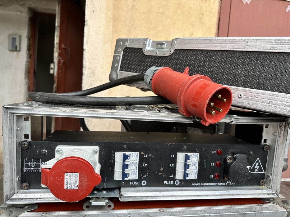 Vand distribuitor curent