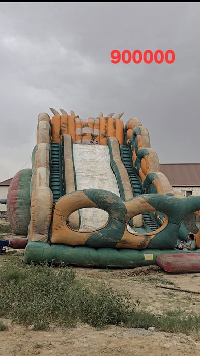 Надувной батут с насосами