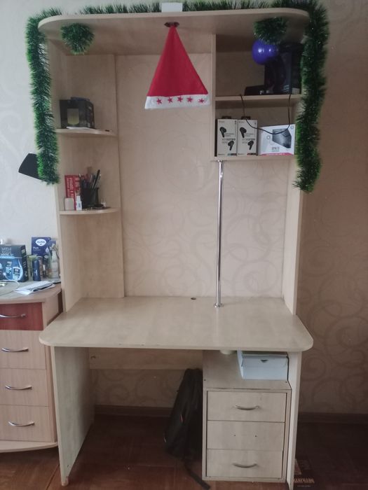 Стол компьютерный.б.у