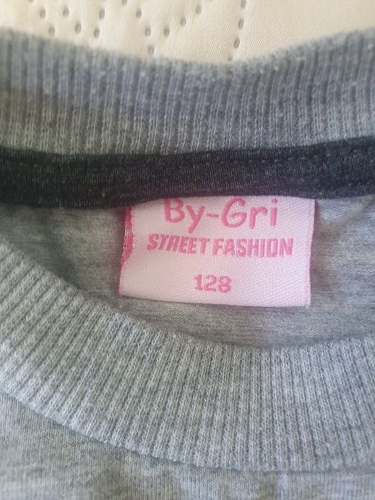 Дрешки за момиче 6г.