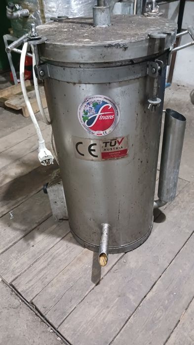 Восъкотопилка  с винтова преса