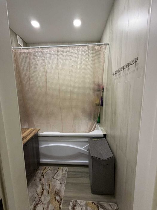 Продам 3х комн кв Батыс с ремонтом