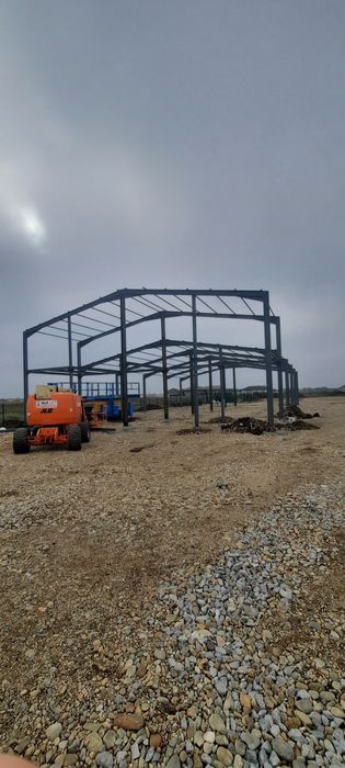 Vând hală metalică lucrăm fără avans