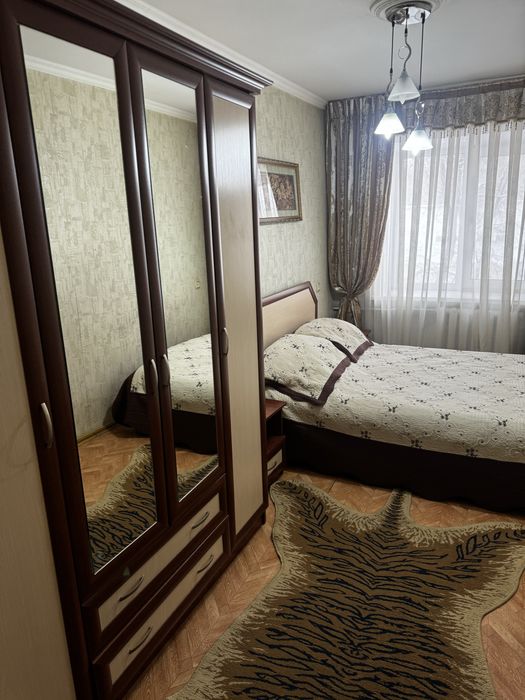 Продам спальный гарнитур