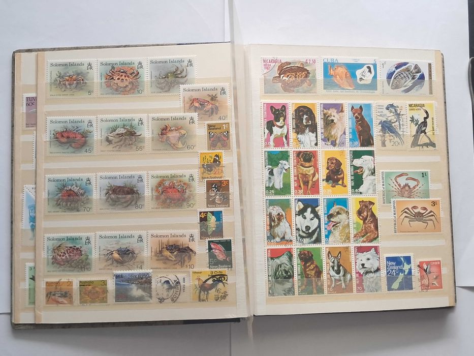 Пощенски марки тема ”Животни”.