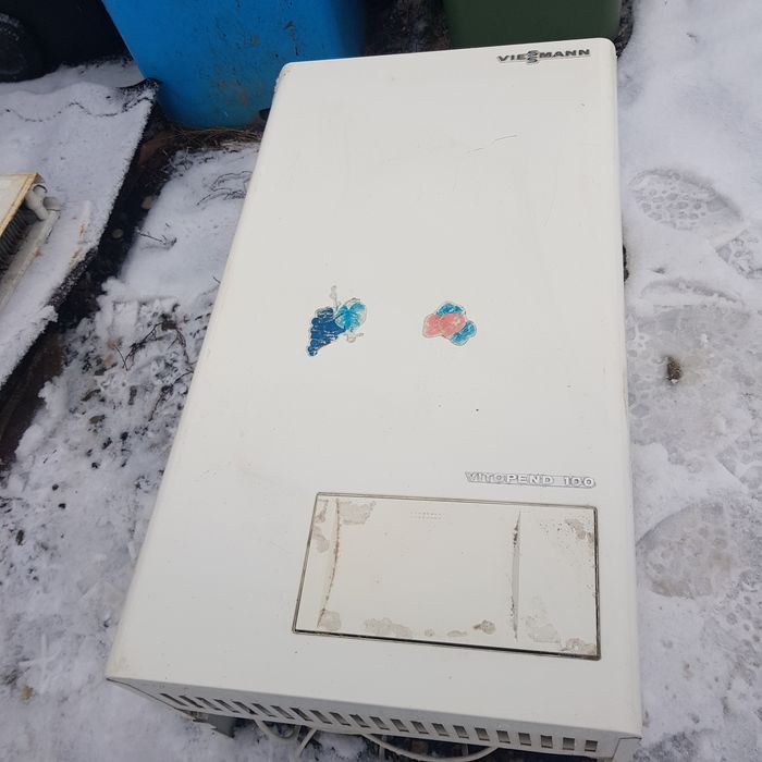 Vând centrala vissman