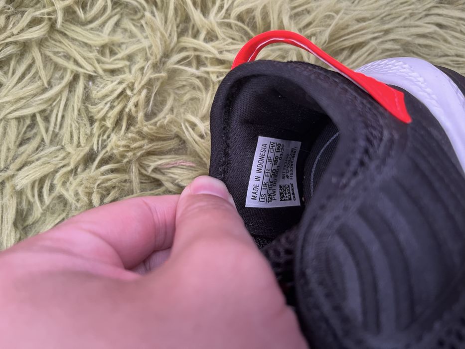 Кроссовки Adidas