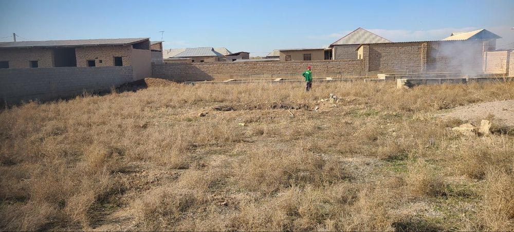 Yerqo'rgon orqasidan yer uchastka sotiladi ! Saroy Ferron.