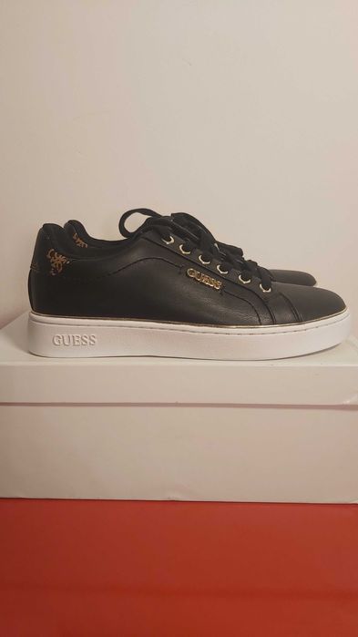 Обувки Guess - Номер 38