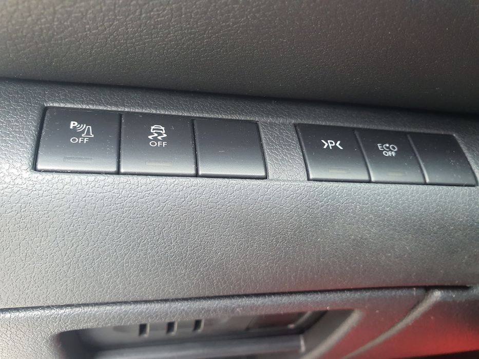 Vând Peugeot 3008 !