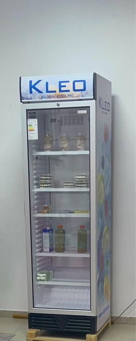 Холодильник kleo почти новый