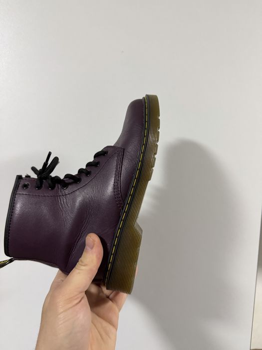 Bocanci Dr. Martens Marime 36