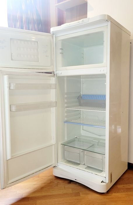 Холодильник INDESIT