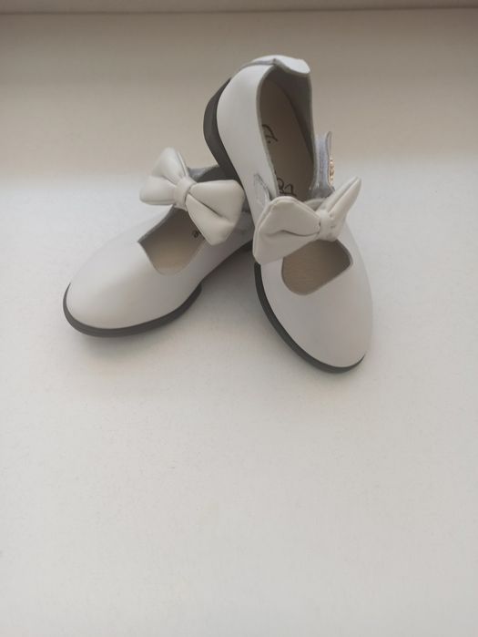 Обувь на девочку