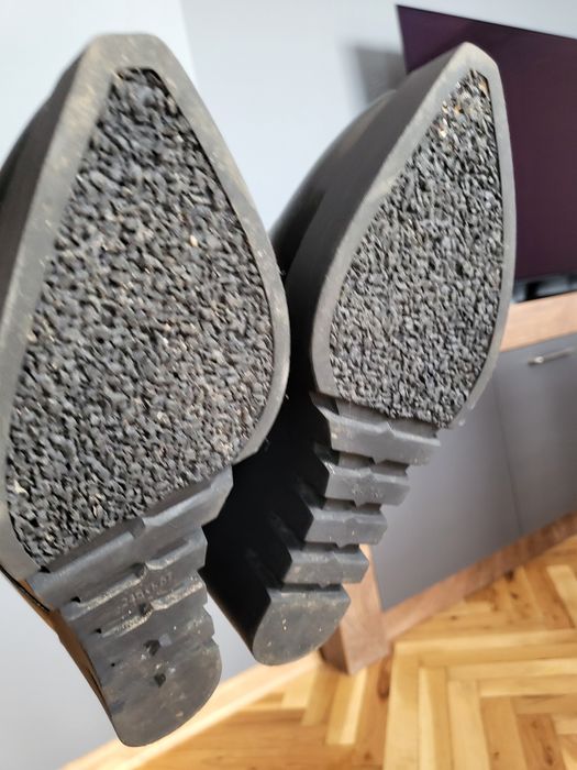 Дамски зимни боти.