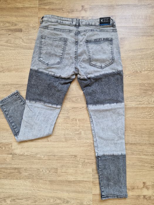 Нови мъжки дънки