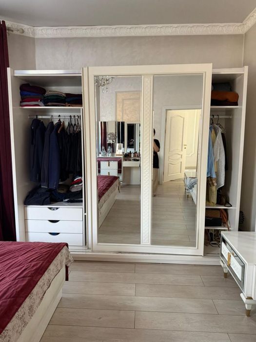 Спальный гарнитур