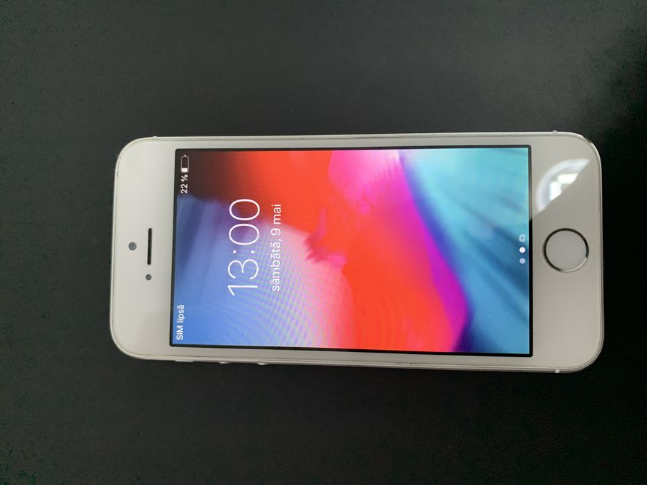 Iphone 5 roz,5s gri perfect functionale