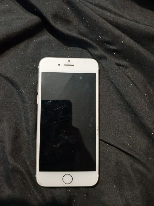 Продам айфон 6с на запчасти