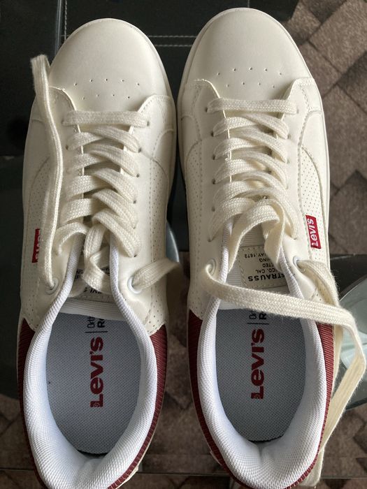 Обувки Levi’s