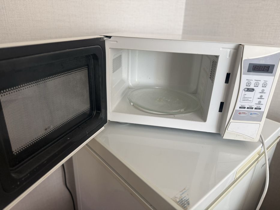 Продам микроволнлвую печь