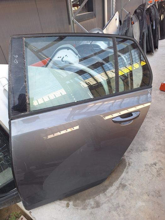 Задна лява врата Vw Golf 6 hatchback / Фолксваген Голф 6 хечбек 2010г.
