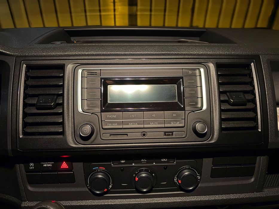 RCN 210 Radio Bluetooth Volkswagen VW Golf Passat Touran Polo Caddy