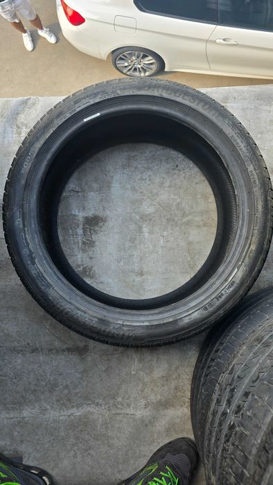 Anvelope Brigestone 255/40r20 vara