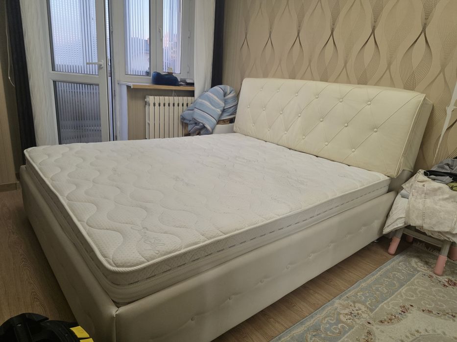 Кровать, шкаф, срочно