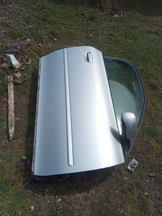 Преден капак и дясна врата за Ауди а 3 Audi a 3