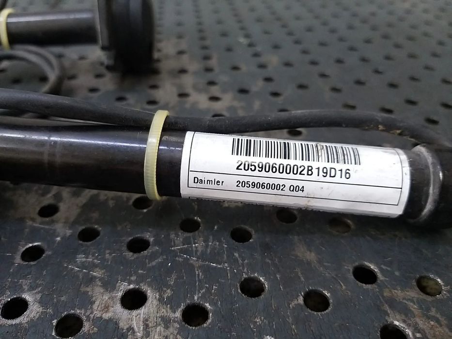 Set capse pirotehnice capota mercedes c class w205 2059060002