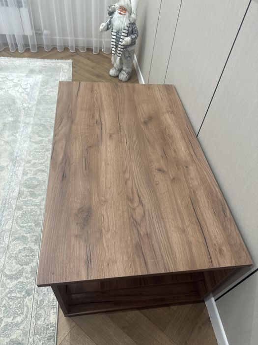 Продается журнальный столик.