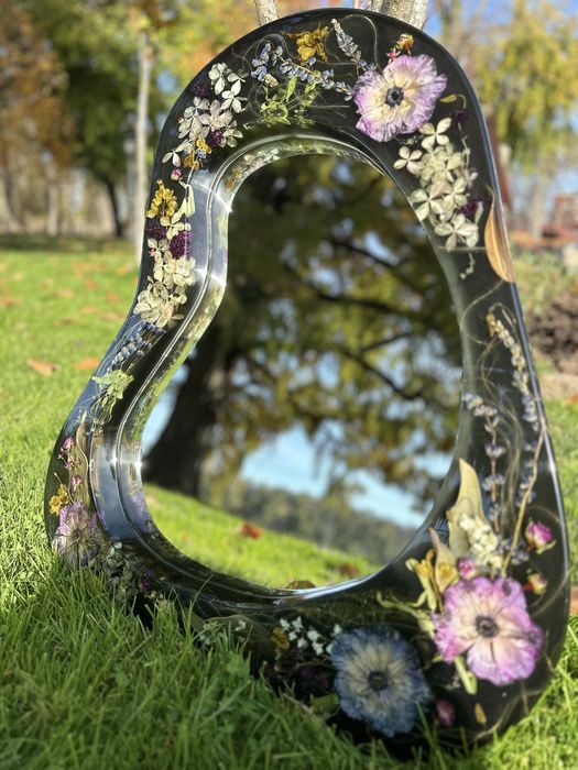 Vand oglinda din rasina epoxidica si flori