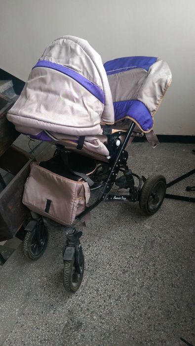 2 броя детски колички