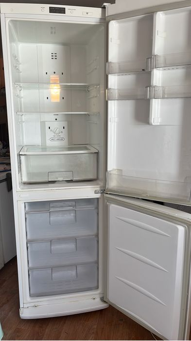 Продам холодильник морозильник