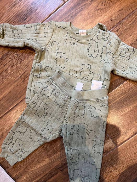 Комплекти 74-80рр ,много запазени,нямат скъсано и петна