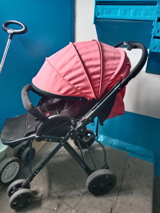 Продаётся каляска новая.