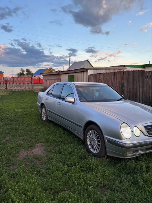 Продам машину W210