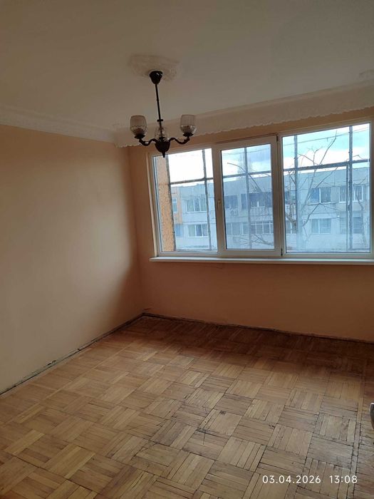 Vanzare apartament 3 camere