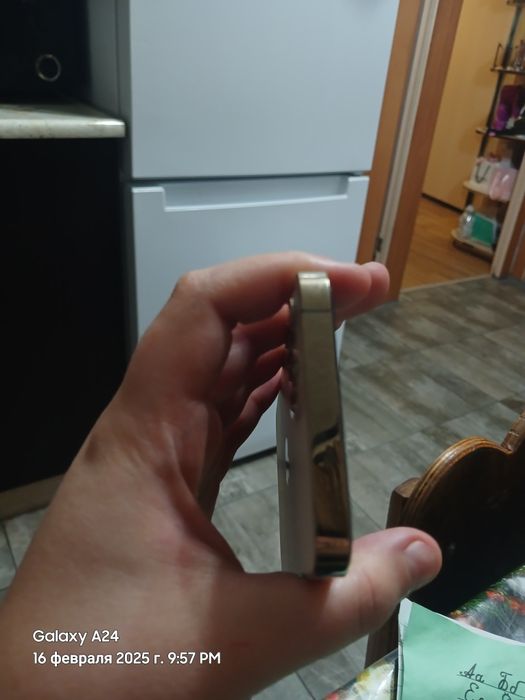 Продаю Айфон 12 про